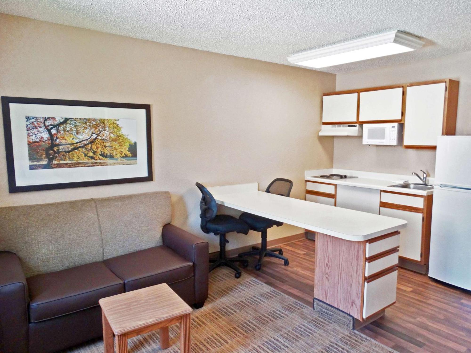 Extended Stay America Select Suites - Orlando - Lake Mary - 1040 Greenwood Blvd Dış mekan fotoğraf