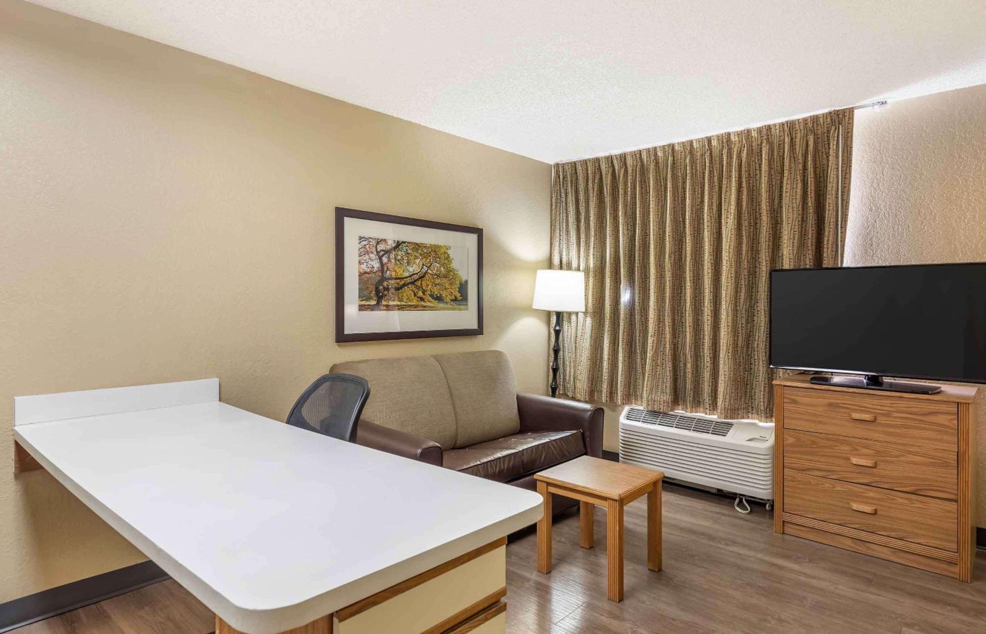 Extended Stay America Select Suites - Orlando - Lake Mary - 1040 Greenwood Blvd Dış mekan fotoğraf