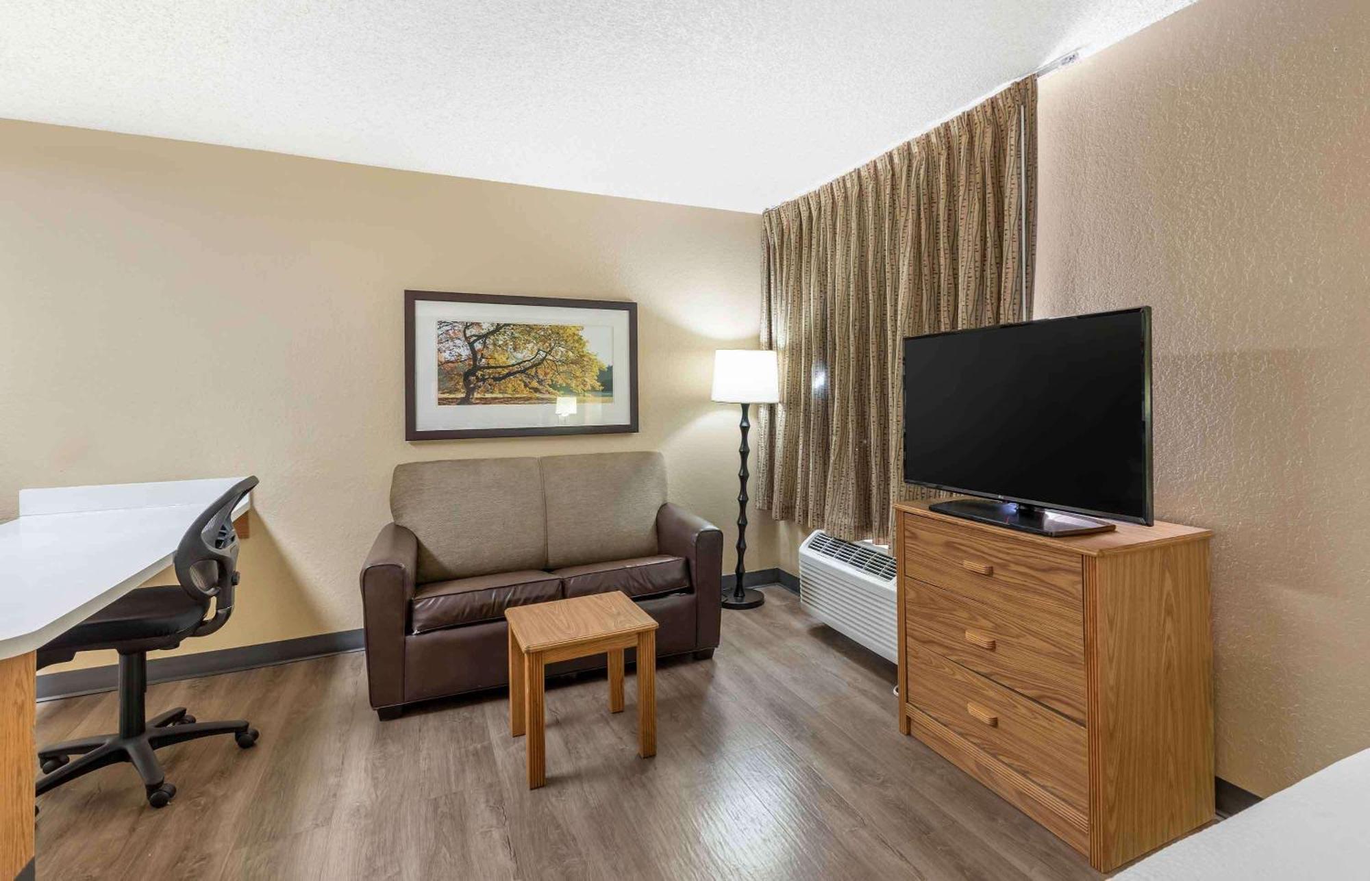 Extended Stay America Select Suites - Orlando - Lake Mary - 1040 Greenwood Blvd Dış mekan fotoğraf